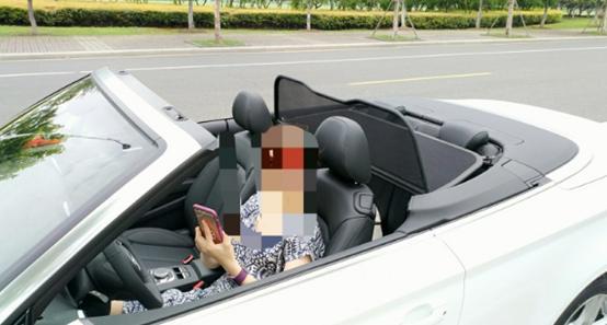 同级对比 | 先看了保时捷718，我老婆是新手，感觉718的动力不适合她开，看了A3之后不光是她就连我都被吸引了。
购车总价 | 安徽合肥，裸车32万，落地36.5万。
内饰 | 原厂搭配的中控台科技感十足,功能也全面.小细节设计也相当符合人性.方向盘和座椅都是真皮的，质感很好。
油耗 | 综合油耗百公里9.5L，不堵车的时候油耗差不多只有8L,我还是很满意的。
