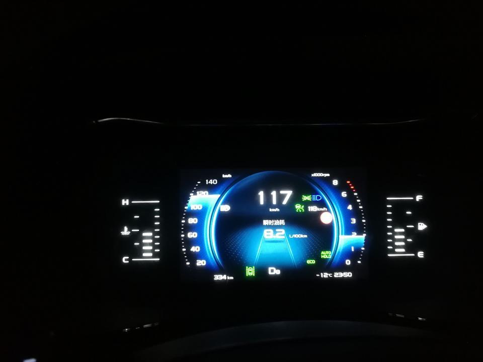 购车总价 | 裸车16万多一点，保险加购置税2万，总价18.1万。
驾驶体验 | 涡轮发动机都不可避免会有动力延迟，但是1800转之后动力就非常好了，市区超车很轻松。120km/h以上依然后劲十足。190km/h时发动机转速是3000r/min。最高跑到208km/h，转速4000r/min。大家别学我，还是安全第一?
油耗 | 在乎动力就别太关注油耗，我现在开了1179公里，其中720公里是高速，其余都是市区道路，表显油耗9.3L/100Km，但是因为原地怠速不计油耗，所以实际油耗应该是10L/100k