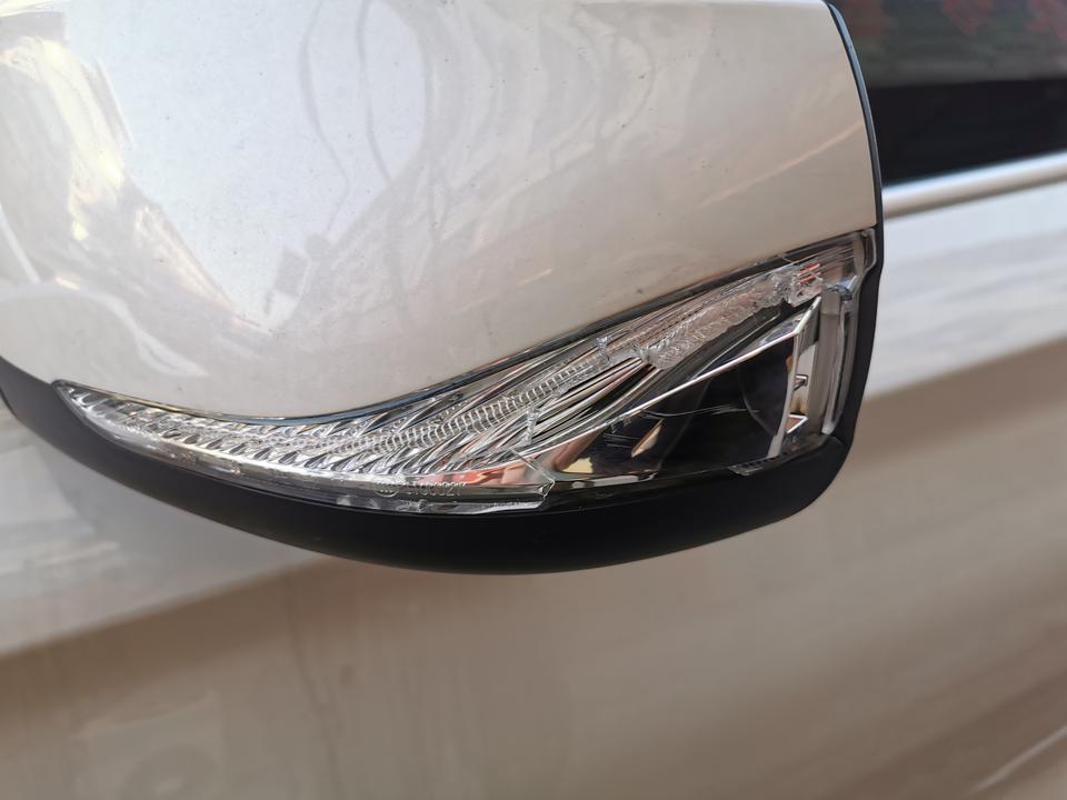 英菲尼迪qx50-19款QX50换个左耳多少钱。