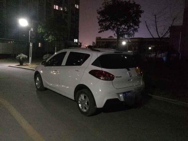 油耗：加一次油160元上修路，不好走，油耗有点上来了，现在天冷，看看不开空调能不能再低点
保养：保养了6次左右保养，除了开始光换的机油做了一次大保
故障：基本没出过啥问题，就是后来雨刷刷的不干净，换了个新雨刷
最满意：油耗，现在跑了2.6万了因为上班地方比较近，而且比较宅，偶尔出门，平均一个月进一次加油站就可以了，都说养车费用大，我觉得对我这个月光族来说丝毫没有压力，第二个满意的地方就是空间了，上次回老家，座椅放倒，我冬天的衣服，被子，一趟就拉回去了，打买了小宝后，我的生活品质一下就上来了，下雨下雪也不愁