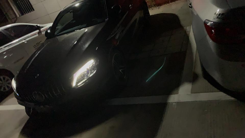 
内饰 | 内饰满分，选了个碳纤维中控，送了iwc的表，真的蛮划算，贴个柏林之声罩子不小心贴歪了哈哈哈哈
颜值 | 外观couple也蛮帅的，比四门好点，宽体很明显，之前等红绿灯一辆911一直在拍我车子
空间 | 前排空间无限大，后排基本不能坐人
驾驶体验 | 动力随传随到，基本超个思域没啥问题，就没之前声浪好听有点可惜
油耗 | 买之前和我说能开到13-14，结果市内最低18个油，高速9.2还行，可能和还在磨合期有关系
