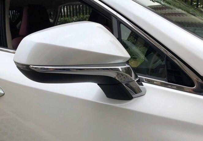 雷克萨斯nx-买了辆雷克萨斯过大年，春节时开回老家赚足了面子，裸车价33万整，软磨硬泡才优惠了5千。选车时还看过宝马X4和捷豹F-PACE，但都不如NX 300实惠，最关键的是雷克萨斯常年占据美国J.D.Power可靠性排行榜榜首，所以毅然入手。
油耗：平均油耗8.8，很吉利的数字，上下班通勤和高速各占一半吧，比较满意。
空间：前排空间满意，但后排坐3个人横向空间略显不足，尾箱空间不错，中央隔板取下后空间更自如。
内饰：仪表台精致又不失稳重，内饰整体档次感觉不次于任何品牌，座椅有种包裹全身的感觉，坐着安全