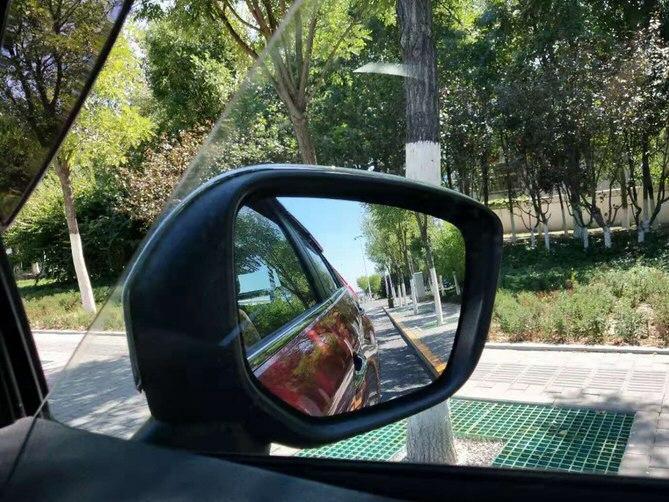 购车总价 | 买的是顶配的，裸车价格16.93万，落地价格19.01万，基本在我接受范围内。
同级对比 | 我第一次选车时看的是欧蓝德，后来才发现有奕歌这款车，我看着配置不错，后来试驾了一番，感觉挺舒服的，起步时没有肉的感觉，就选了他。
油耗 | 油耗现在8.5个油，感觉还行，刚用一个月，还在磨合的阶段，时间长了会低一点吧。
内饰 | 内饰比较简约，中控大屏的功能不少，但音质一般。刚提车时基本没有异味。
空间 | 奕歌的空间够用，我自己一米七八，体重有160，略胖一点，坐进去还没有碰到顶，身体前面还有很大