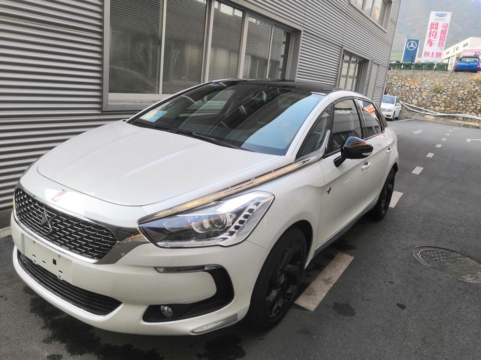 ds 5-颜值 | 回头率超高，懂他的人太少了。
油耗 | 目前新车油耗12个
内饰 | 内饰有点老
同级对比 | 目前优惠很多
购车总价 | 落地22万
