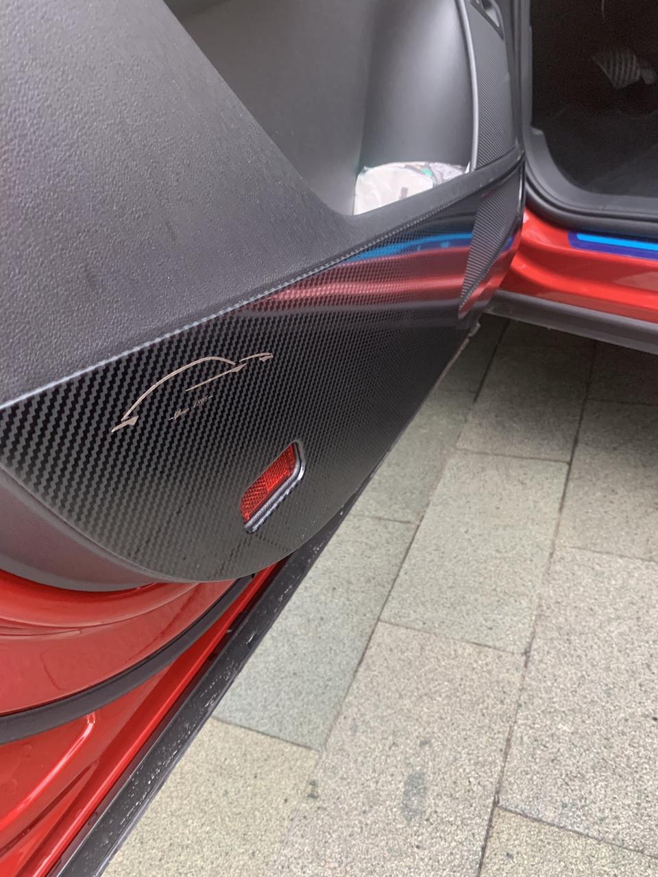 柯迪亚克gt-空间 | 6月订的车. 7.18号提车.   今天9.2号 一个多月开下来. 还没到首保.  给我的感觉。车子是不错. 不管是动力还是空间都OK，但毕竟是SUV 操控还是肉了点 特别雨天 车身高 感觉会漂， 平时95   对于这个油耗 感觉有点高了，2.0T。保持在14-15。觉得有点厉害了。   平时都经济模式去开，也不给重油，还是下不去油耗，不知是不是因为没有上过高速的原因。  主要就是觉得油耗高了点、因为买之前看网评都是10左右，落差大了一丢丢。  
 我是个喜欢改装的人，所以买来马上