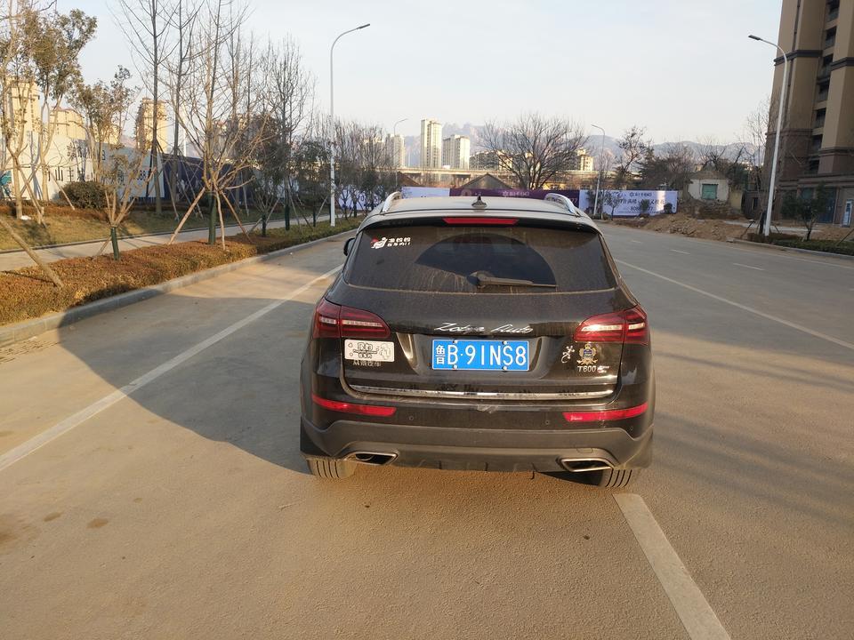 众泰t600 coupe-这个车我个人感觉油耗还可以市区10个油左右告诉8个到9个之间！刚买回来没多久我就跑了几趟长途从青岛到黑龙江一个来回就是五六千公里，很不错的小六子，座椅很舒服家里人都很喜欢，空间也大回到东北带很多海鲜回来又带了很多特产，还带了很多行李一点也不挤，就是动力不太好1.5T的发动机带着这么大的一个大家伙实在是有些吃力，再就是售后，售后服务不太好，态度很差，只有维修的小师傅还算热情，每次去没修真的不愿意和售后的多说话。