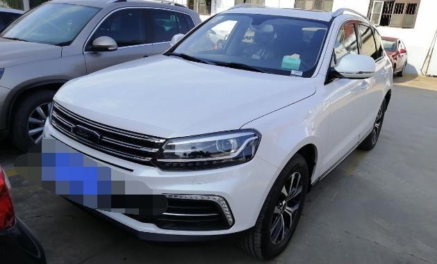 众泰t600 coupe-购车总价 | 一共花了13万大洋，包括购置税不到一万，还有保险五千多，基本谢谢杂七杂八全加起来也就这样了
同级对比 | 对比了一下长安75感觉外观不如众泰好看，虽然都说众泰高仿比较多，但是十来万能体验几十万得感觉它的配置很吸引我。外观也很满意，比较沉稳、大气。皮面座椅很舒服，设计也比较人性化。而且首付低，刚工作不久的我好接受点。还送了保养卡，服务不错。
故障吐槽 | 动力输出不够平顺，细节部分做得不过够好，内饰用料有点粗糙。
空间 | 前排和后排空间都没得说，前排还可以调节，后排