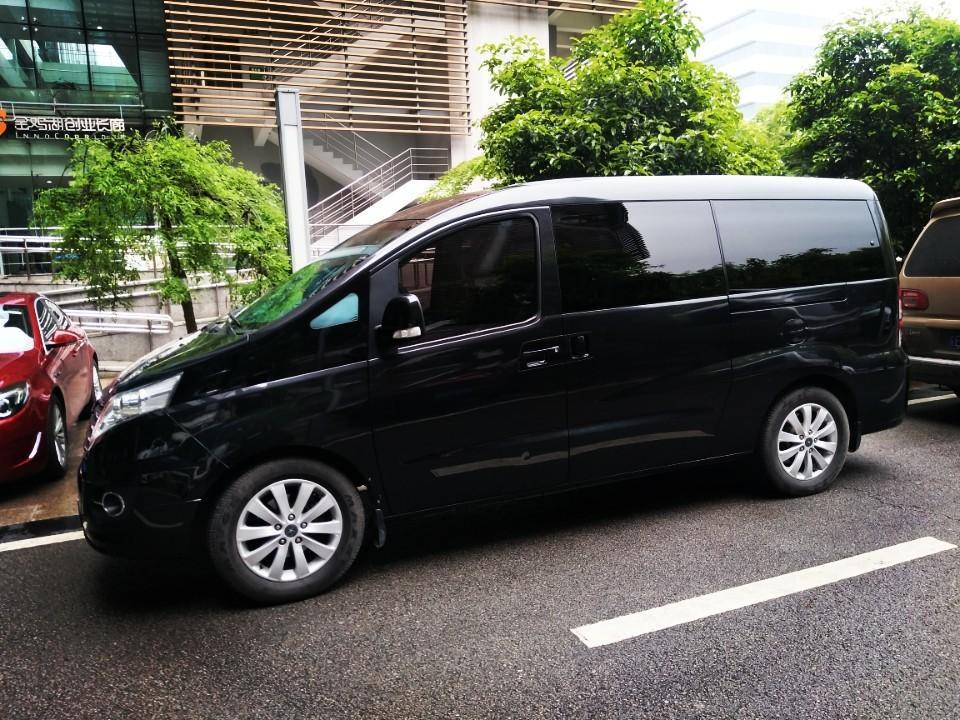 瑞风m5-油耗 | 这车我开了三年零七个月了 大小毛病没有 空间 二排三排同时跷二郎腿都有多余 油耗2.0T百公里 8-9毛一公里  感谢江淮汽车 中国人中国车中国范 中国狼族
