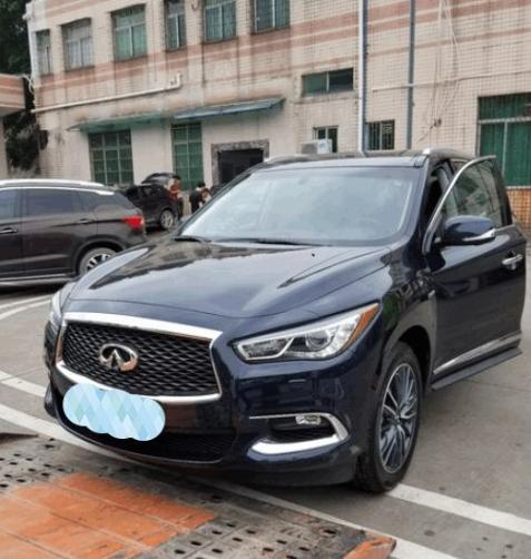英菲尼迪qx60-同级对比 | 买之前考虑过奔驰E300和宝马5，这俩车空间都还不错，但不是SUV，自己还是想换辆SUV开开。
购车总价 | 北京裸车44万，落地49万。
驾驶体验 | 混合动力开起来很省油，机械增压特别给力。悬架很软，对于颠簸路面的过滤很好，尤其是那种细小颠簸。
油耗 | 这车最好的一点就是可以吃92的油，目前的油耗在11个，这个尺寸的车，能跑出这个油耗很欣慰了。
