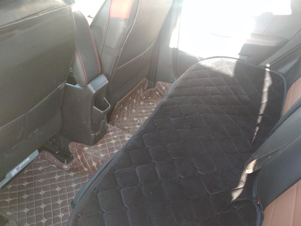 u5 suv-油耗百公里7.3，空间够用，没有网上说的那么不好，废油啥的，发动机动力够用。外观非常飘亮，配置非常高，性价比好，在十万以里值得购买的一款车，萝卜青菜各有所爱，只要自己喜欢就好，不要让车黑们影响了你买那款车。