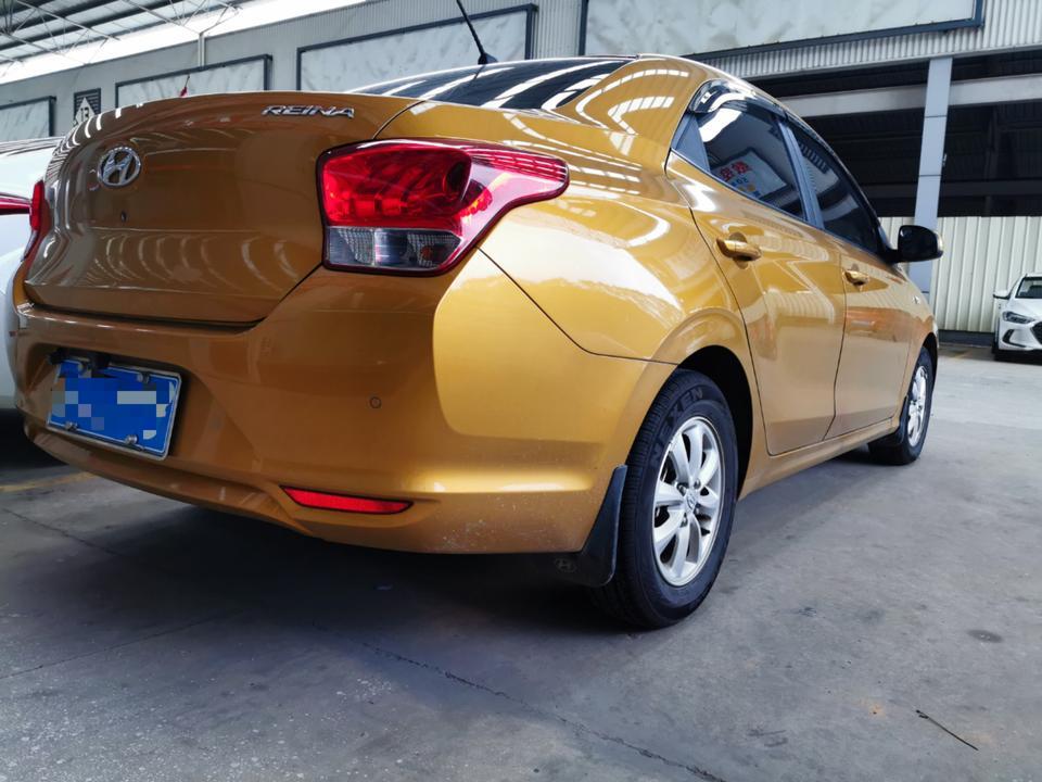 购车总价 | 购车5个月，这车指导价65900元，优惠了3000元，落地7万多点搞定。7万多点买个合资自动挡，表示非常满意。
同级对比 | 合资车，这个级别，这个价位，说真的，感觉没啥对手，看过赛欧，但外观没瑞纳好看，感觉还是瑞纳比较合适。
故障吐槽 | 暂时没有什么故障。
空间 | 空间不算大，毕竟这是小型汽车。女孩子对空间要求也不高，而且平时大部分时间都是我一人用车，够用了。
驾驶体验 | 动力不算很猛，市区代步完全够用，开着很平顺。方向盘很轻，转弯灵活，好开就好。
颜值 | 小巧玲珑，适合女孩子。前