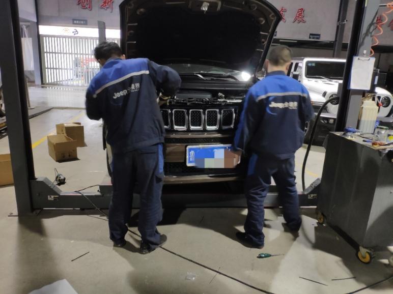 购车总价 | 购车总价32万裸车29万无优惠，送的方向盘套脚垫。对于我本人，这个价格很合适，要考虑家庭的收入来购车的。
同级对比 | 其实本人还是喜欢汉兰达的，因为朋友开了一个，他说其它都行就是起步太肉，对我这样爱飙车的人来说有点遗憾，果断pass。
空间 | 空间大是公认的，大特别大，特别是后排空间，平常老丈人喜欢坐我的车，要想讨好他，必须给他带来舒适感，这样老丈人才会对我好(✪▽✪)。
驾驶体验 | 动力很出色，起步给力，城市环境驾驶很不错。就是停车可能不太方便，特别是狭窄的小路，行车起来一点左看右看