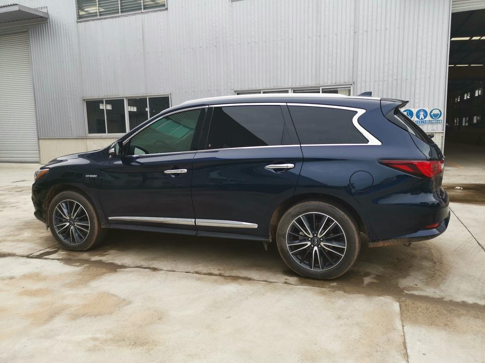 英菲尼迪qx60-今年五一车展订的车，起初在沃尔沃XC90和QX60之间犹豫，试驾后毫不犹豫选定了QX60。喜提爱车半月有余，油电混合，平均油耗不到10升每百公里，动力十足，提速快，内部空间够大，外观大气，非常适合全家人出行，开着觉得这个价位超值，很喜欢！！
