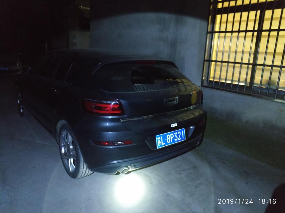 观致3五门版是何哥特老爷的得意作品，获得过红点设计大奖。产品本身的品质、质量来看，是很不错的，
综合水平，请注意，是综合水平，在这个级别和价格区间内（12-18万）可以说是最好的
我强调的是综合水平。
假如你要比某些单项指标，例如百公里加速、起步加速、品牌知名度等，观致3五门版并不是最好的，只能排在75%-80%的水平
还有些单项指标，例如安全性、操控性，在这个级别和价格区间内，也是数一数二的。空间也没得挑，油耗市区8到9这样，可以接受。
缺点是有的，干式双离合和发动机匹配的垃圾了点，低速肉，偶尔还是有顿