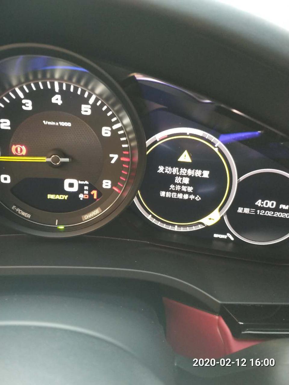 cayenne e-hybrid-一年不到的新车，是什么情况。。。