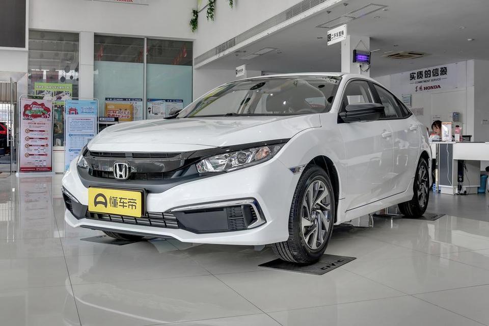 请问一下。本田思域哪个是自动挡还可以改装的。
