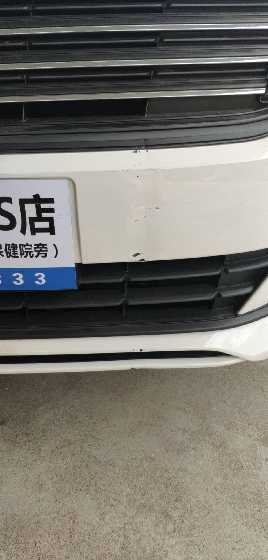 朗逸-请问大家这应该怎么修补？是去4s店好还是去外面修比较好，车子刚买一个多月