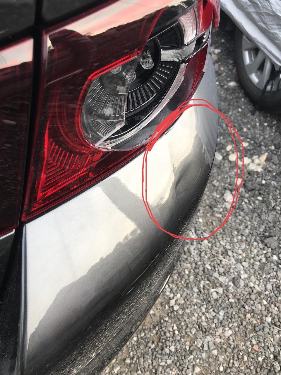 马自达3 昂克赛拉-6千多公里二血来了这次亏大发了。。。一血右前唇刮到一点点，那个还好，这次在车库倒车，太黑没注意到，撞到柱子角了，整个外壳碎了灯罩下面还凹进去一些，还好柱子有护角，漆面没什么问题，就有一点点刮痕，靠大佬们这个要咋搞？外地车本地4S也可以修是吧？4S换还是直接两千多换4个圆的，4S搞大概要多少钱?？高配尾灯两千多要大出血呀，下面的还得敲出来有没有换高配尾灯剩下来的