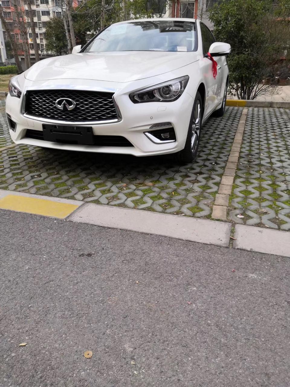 英菲尼迪q50l-今日刚提Q50L逸享版
开回家才发现打转向灯的提示声好小啊听歌都直接听不到了
有大神指教嘛