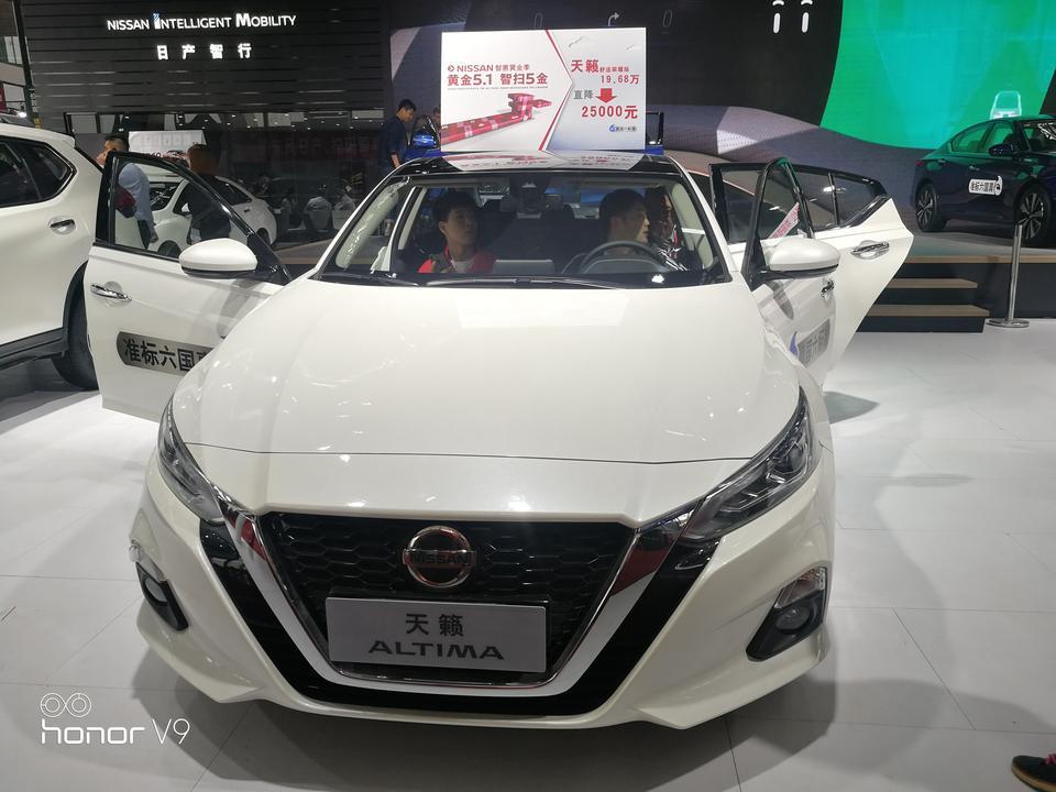 19款天籁2 0舒适版，19年5月份买得，一直想加装360全景和前雷达，在某宝上看了好多品牌纠结，求推荐