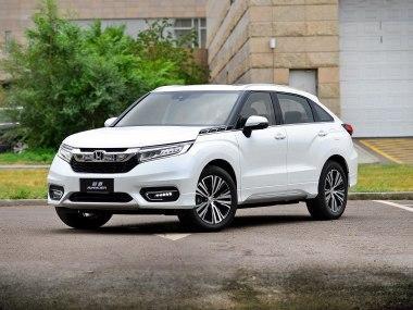 冠道2.0两驱的，最近刚到4S店做了第二次保养，感觉好贵，完全不像日系车，工时加机油加机油清洗剂要1000块……想问下这个机油清洗剂是每次换机油都要用的吗？后面到外面自己换机油有什具体型号推荐吗？
都是5w30，怎么选，平时就上下班用车，想要5000-7500公里一换的。