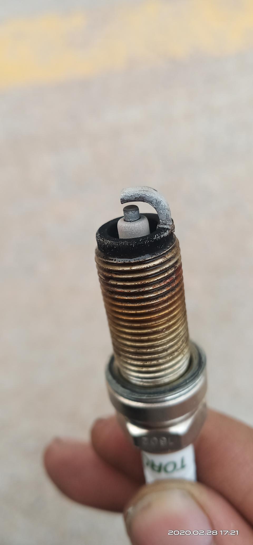 哪位大神解读下这是什么情况  中华V3手动舒适型  3W5公里
