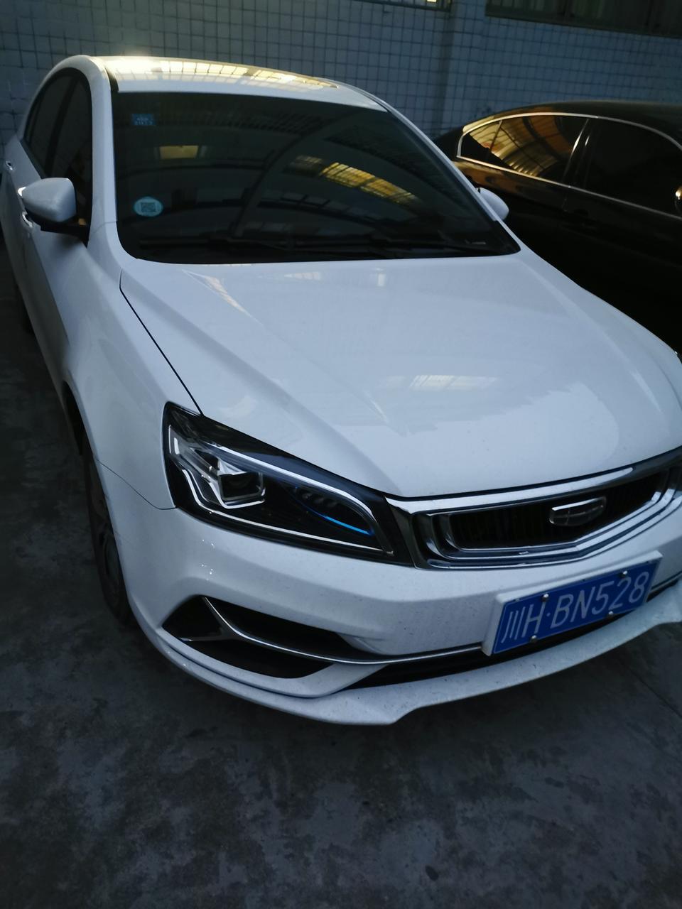 19款全新帝豪坡道停车手刹拉了还往后溜车，怎么回事啊，我感觉手刹应该没坏。