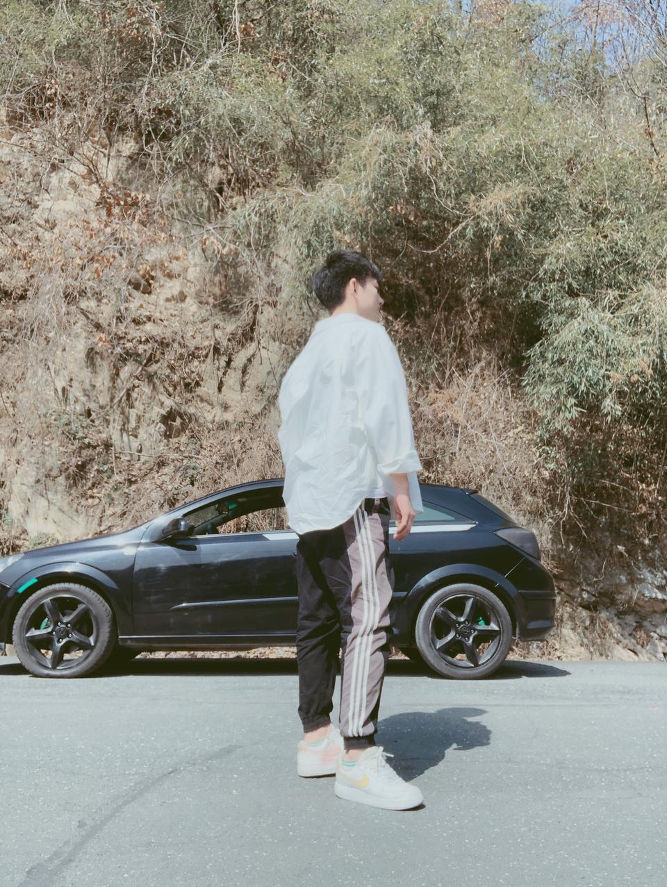 06款雅特gtc z18xe 启动车辆后侧滑灯亮，30秒之后熄火或挂一档行驶熄火，再次启动侧滑灯灭！行驶正常！检测故障转向角传感器位置错误，标定不上，有大神、车友出现过类似问题，或是知晓此类情况的？求帮助！坐标湖北十堰