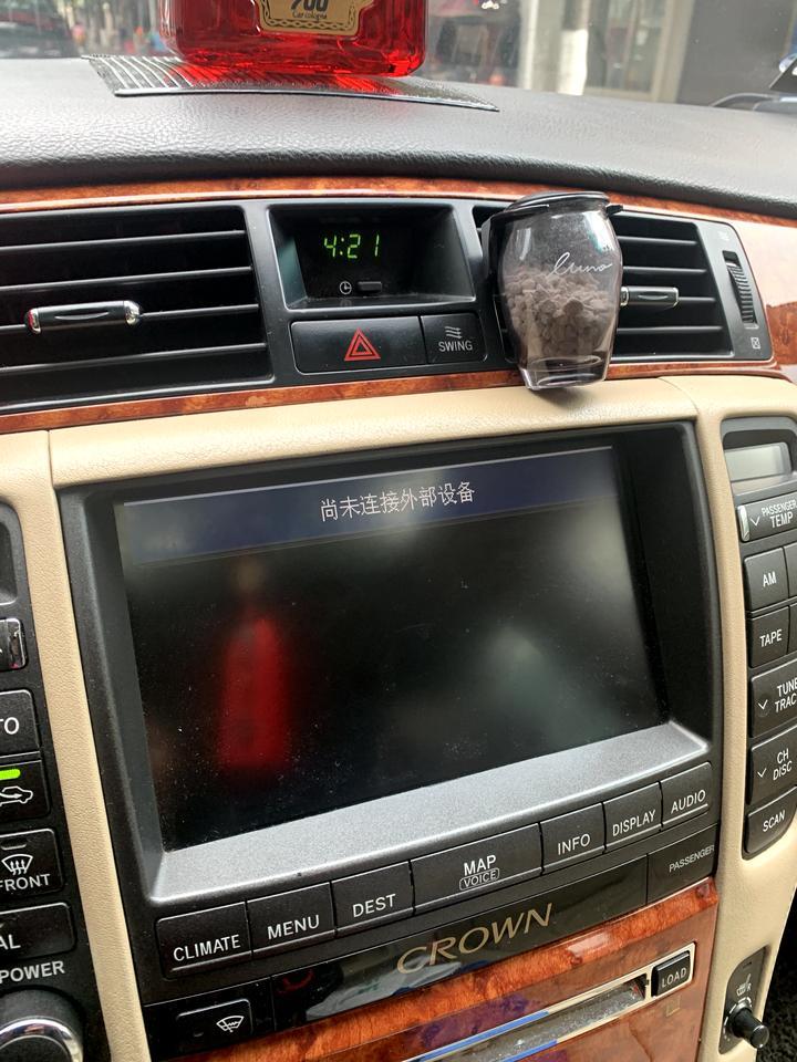 12代皇冠原车导航导航界面黑屏，其他空调，音响界面都正常，有知道怎么回事的吗