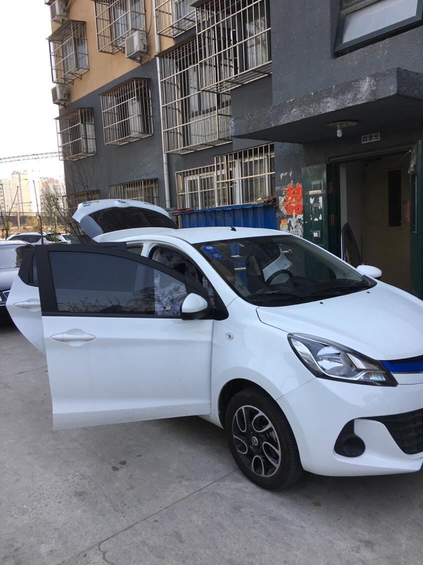 奔奔EV快充需要多长时间？