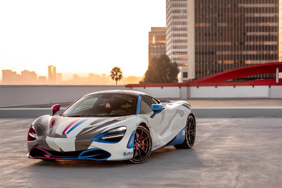 迈凯伦720s-想问问图1的车漆是官宣的什么色？多少钱？