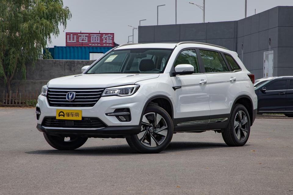 疫情过后准备下手一台车，心中也是很纠结，长安CS75   20款280自动精智型和哈弗H6铂金冠军版1.5，配置、油耗、颜值哪个好呢？大家给出出意见呗！