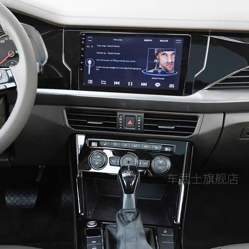 帕萨特-找了半天怎么找不到usb接口呢，买个车载充电器岂不是用不了carplay，还是本来就不支持。求解答。