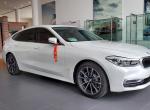 宝马6系gt-大神进来看看，这是不是2020款宝马6gt？4s店说是2020款的豪华版。今天提车，还没上牌，2019年9月生产的。系统是ID7。
懂车帝参数里面低配是有写雾灯，但是我没有雾灯。又是米其林轮胎……