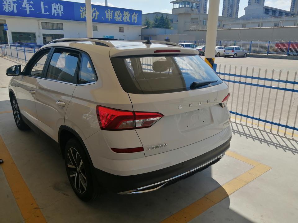 柯米克-我的车子开了半年2000公里，马上就要准备做首保了，一直是在市区开，没有拉过高速。我想问一下懂车的朋友们我是在首保之前拉高速清理积碳好，还是首保之后再拉高速清理