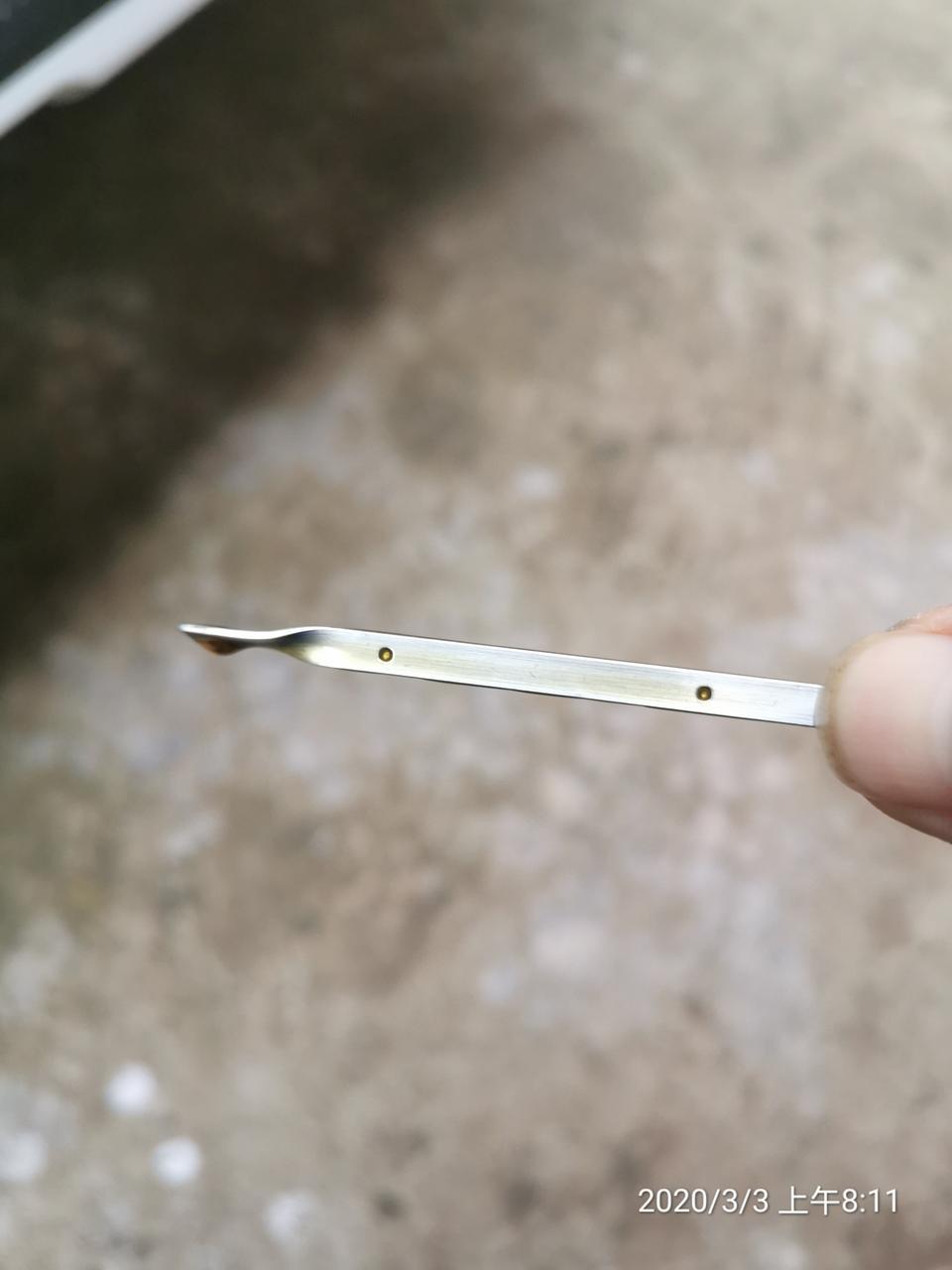 rav4荣放-问题大吗?刚发现，才跑了700多公里，机油盖上有白色油膏，机油也多。