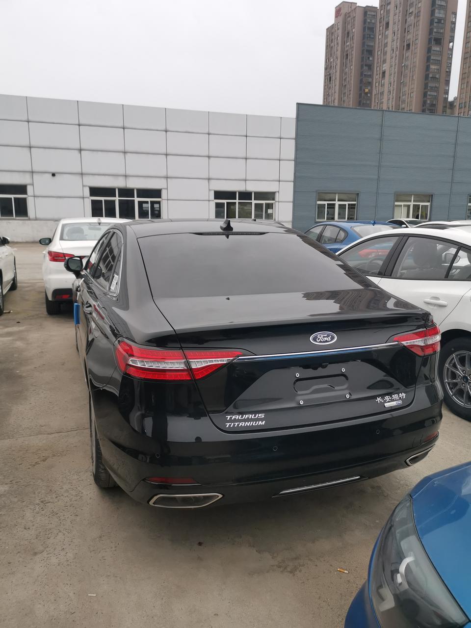 金牛座-今天刚交的订金，明天去提车。车友们给点意见。订的中配黑色。
