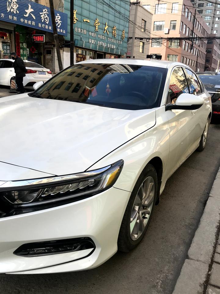 雅阁-各位车友你们好 由于底盘太低过坑 给后座下面的底下挂个口子 一直没去看 车底什么啊 好像塑料 开的时候有异响 朋友帮我塞回去了 疫情过后再去看看 耽误吗