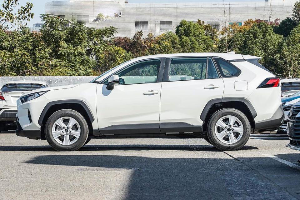 rav4荣放-RAⅤ4荣放和威兰达有什么不同
