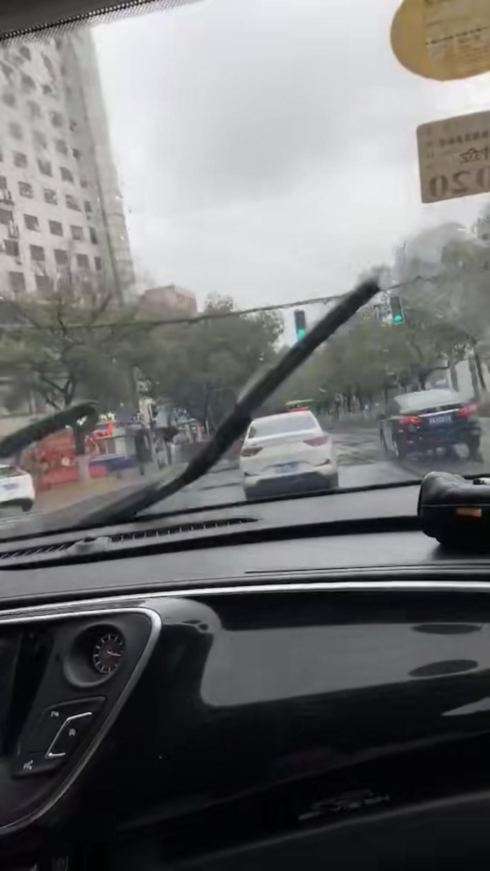 昂科威-有哪位大神，能帮忙看下，这是辆什么车？