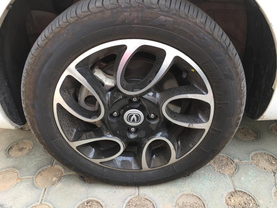 奔奔ev-奔奔车辆的刹车系统怎么样？