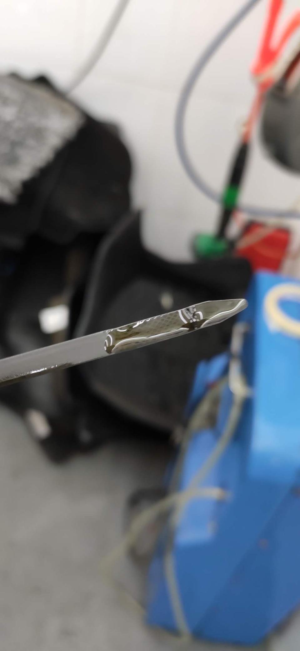 18款宝来大众1.5换机油，加机油时加4升
油尺这个位置是不是加多了？加多了会不会有什么影响？
