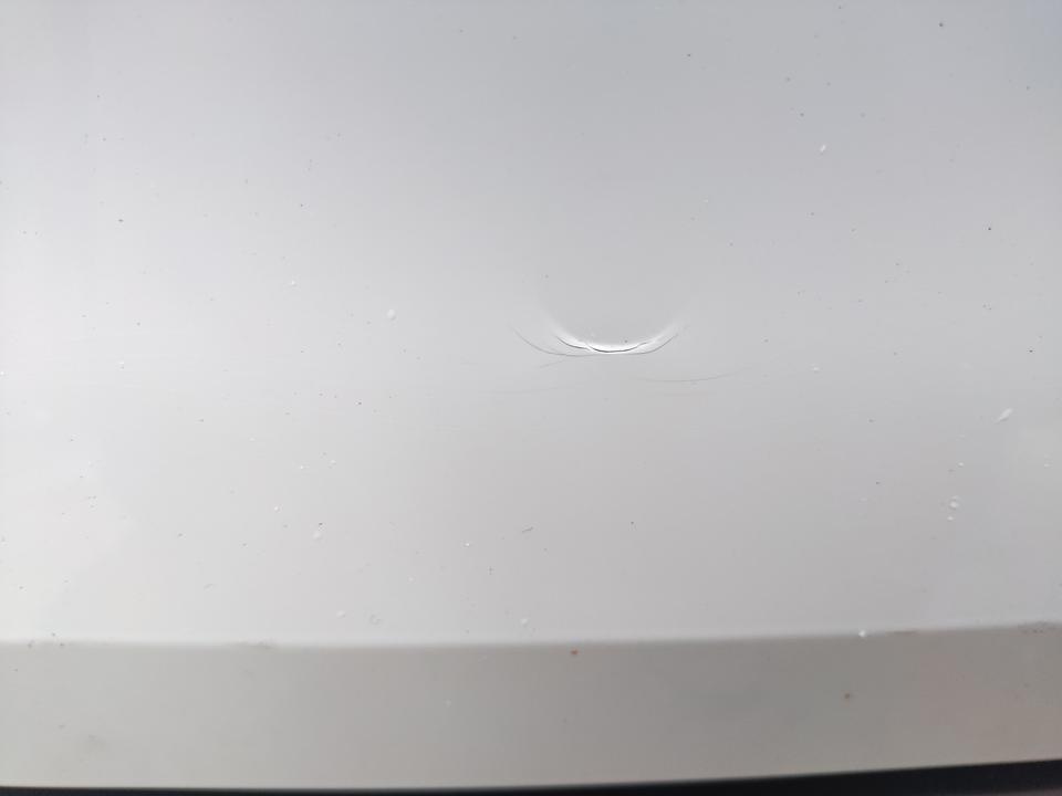 宝来后保险杠这样怎么修复一下？换一个多少钱？