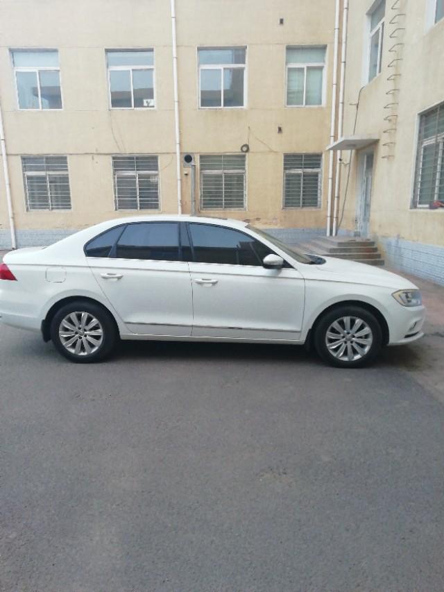 我这款全新宝来，在昨天行驶途中仪表盘中同显示水龙头，防侧滑和胎压。停车后重新打火就没有了这是什么情况。是不是出先病了。望告知谢谢