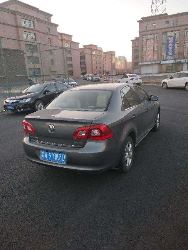 宝来车加装LED灯光价格大约是多少？
