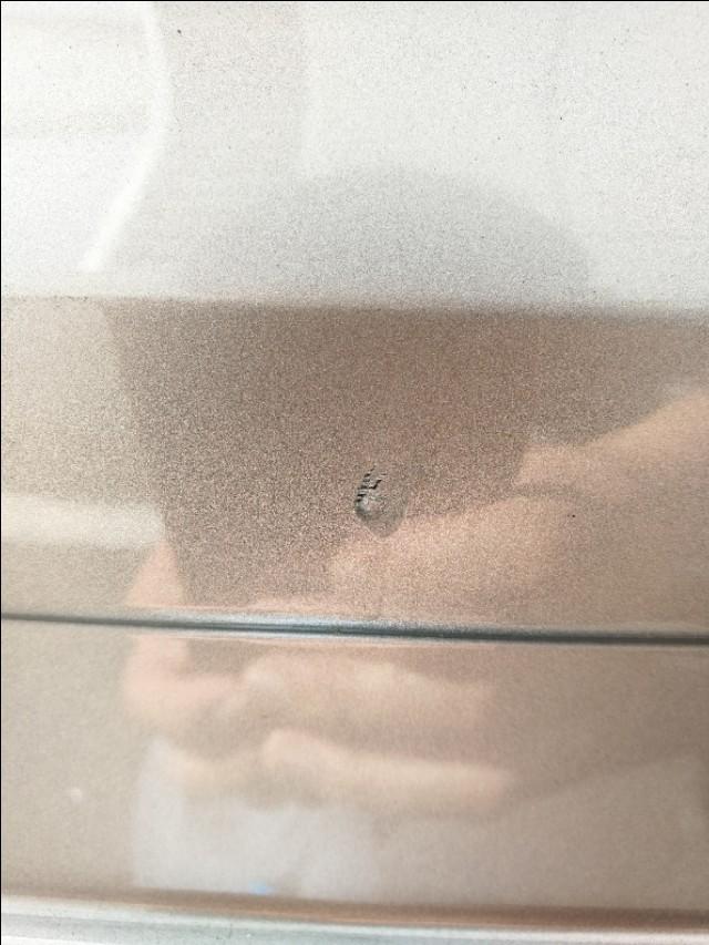 速腾-朋友们，8月2号提的车，昨天等红灯时，后保险杠塑料壳被后面出租车顶了一下，让他牌照螺丝印上几个印，不想全喷漆，想问一下其他解决办法有能有？