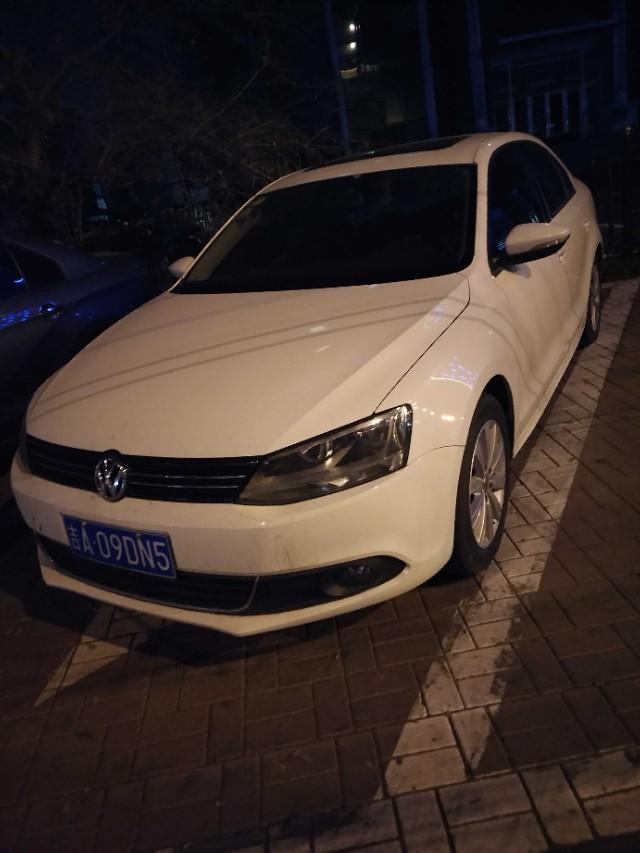 大众速腾原车带发动机隔音棉吗？