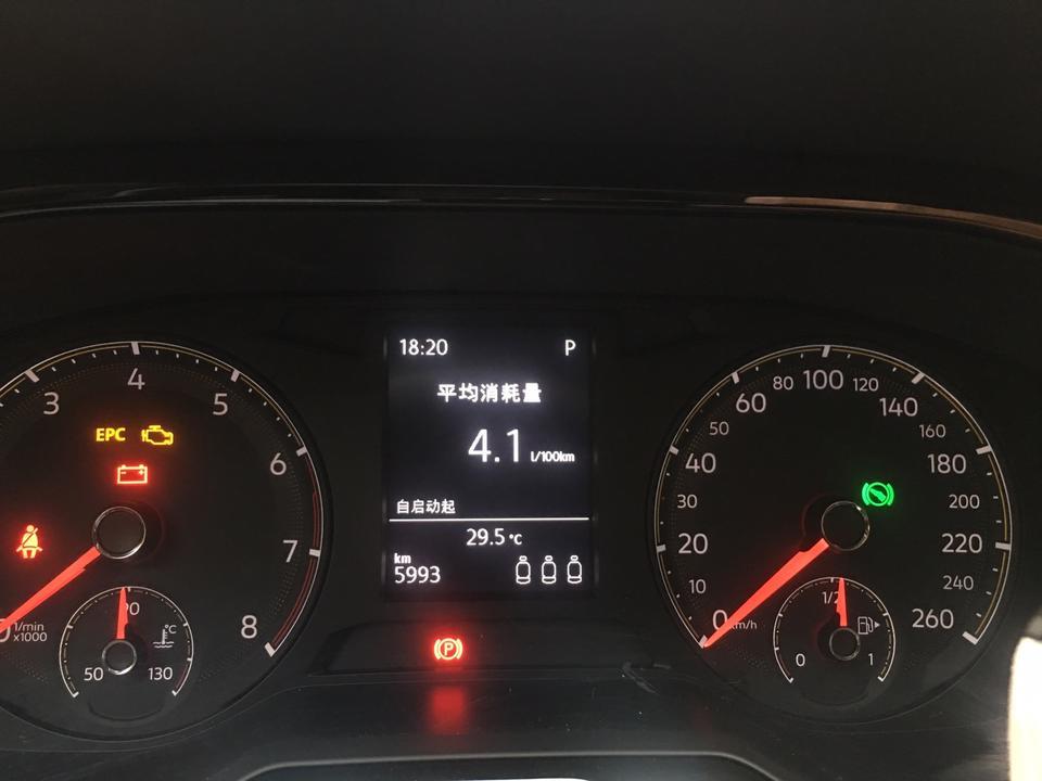 胎压检测复位问题。

19款宝来，选装导航之后，胎压检测出现报警，怎么复位？车里没有胎压监测按键，导航里面也没有车辆信息。各位车友大神帮忙看看！求谢了！