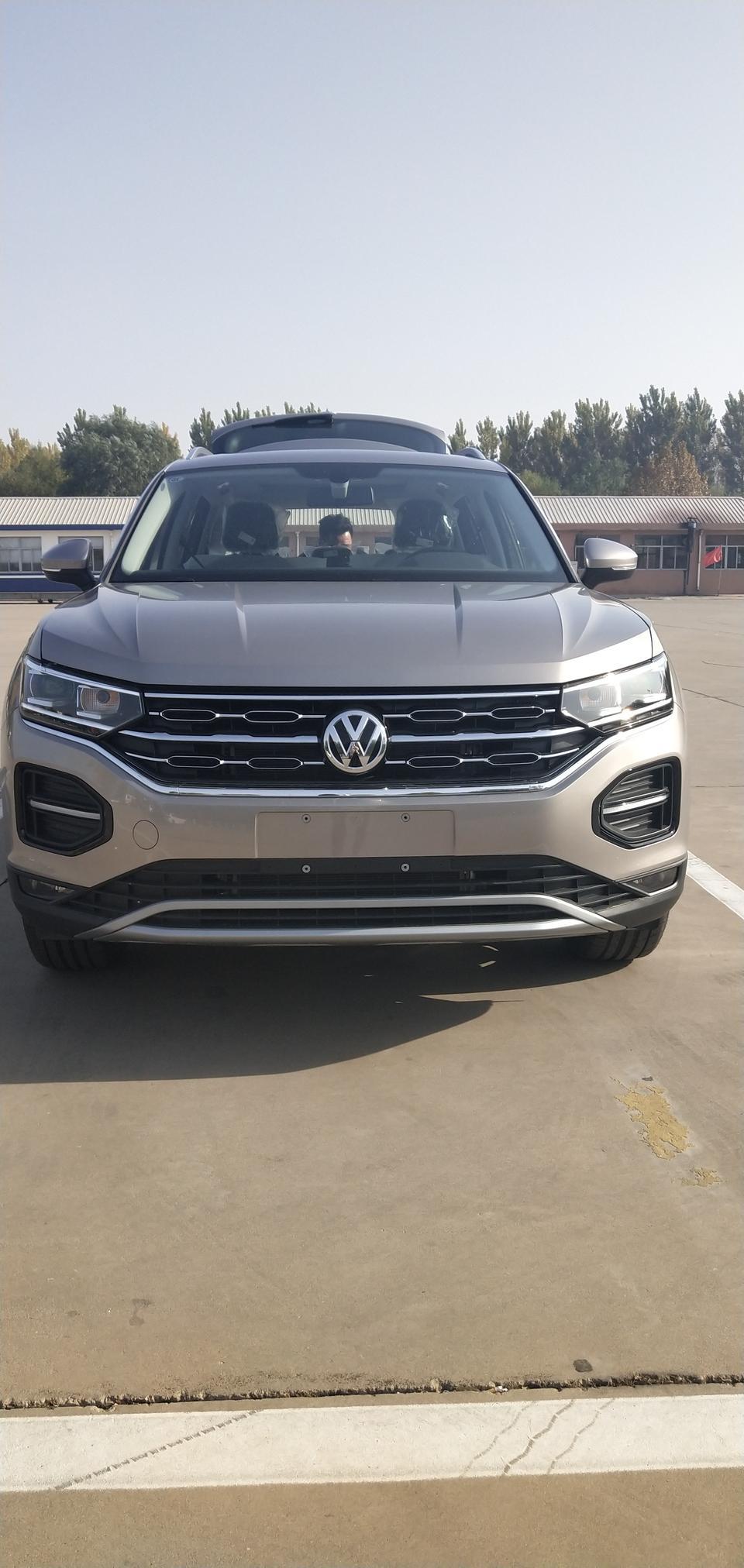 探岳-等了一个月的颜色今天终于到手，兄弟们漂亮吗？（验车）