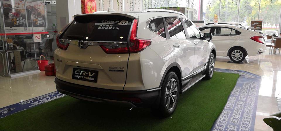 本田cr-v-为什么4S店和名车行会有那么大的差价，地区的差价也不大的情况下？